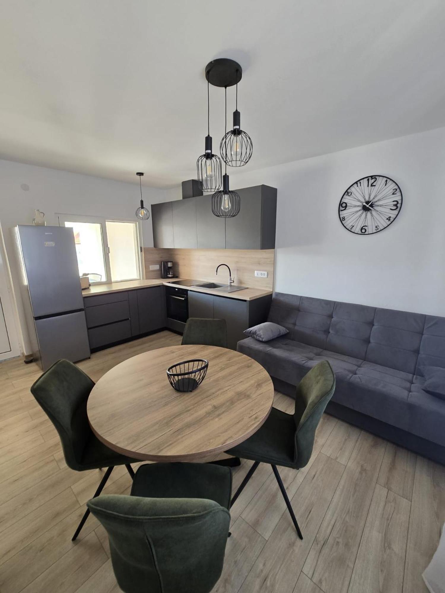 Apartments Pavic Sukošan Eksteriør billede