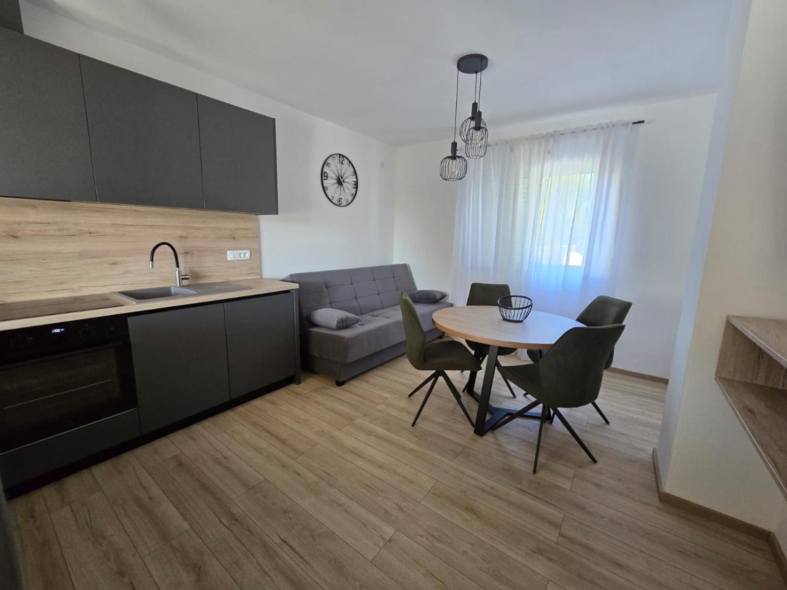 Apartments Pavic Sukošan Eksteriør billede